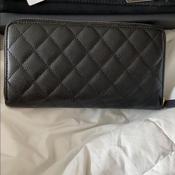 SOLD Chanel classic black caviar long wallet - Picture 3 of 5